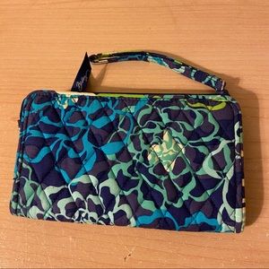 3/$15 Vera Bradley Accordion Wristlet